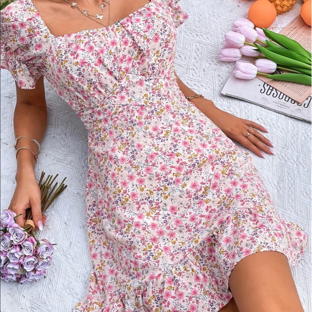 Floral Print Ruched Bust Tie Back Ruffle Hem Dress